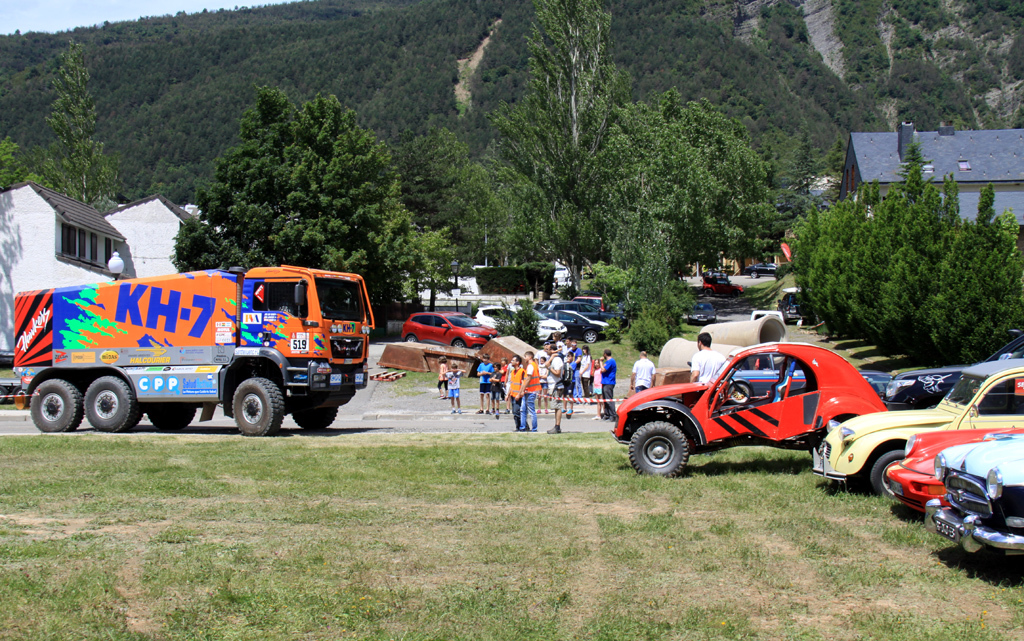 Испанская глубинка: Villanua MotorShow - Моё, Испания, Уэска, Заграница, Авто, Длиннопост, Фотография, Моё, Горы