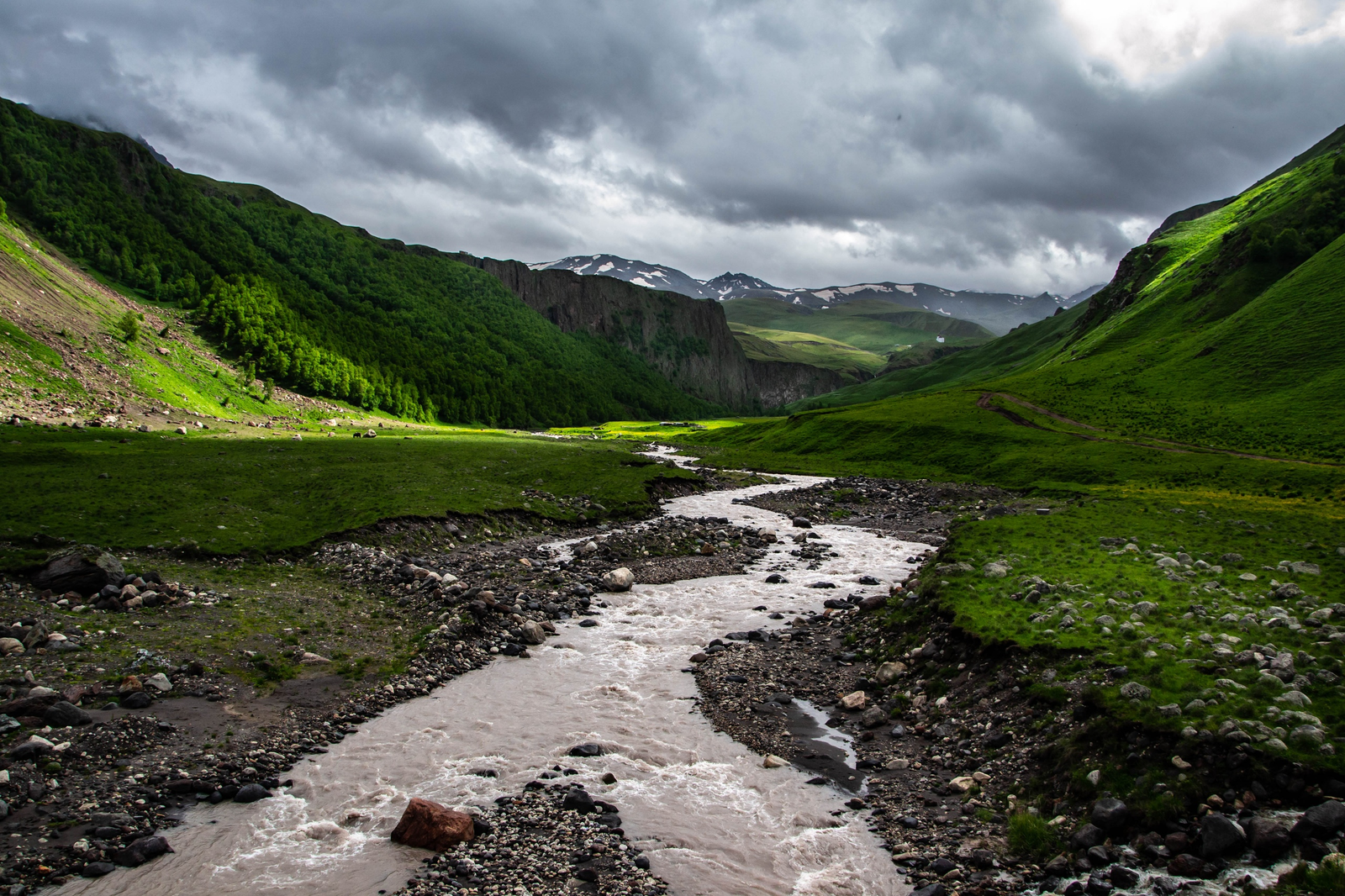 Приэльбрусье, Кабардино-Балкария. Недалеко от Джылы-Су. - Моё, Фотография, Горы, Река, Северный Кавказ, Кабардино-Балкария, Приэльбрусье, Джылы-Су