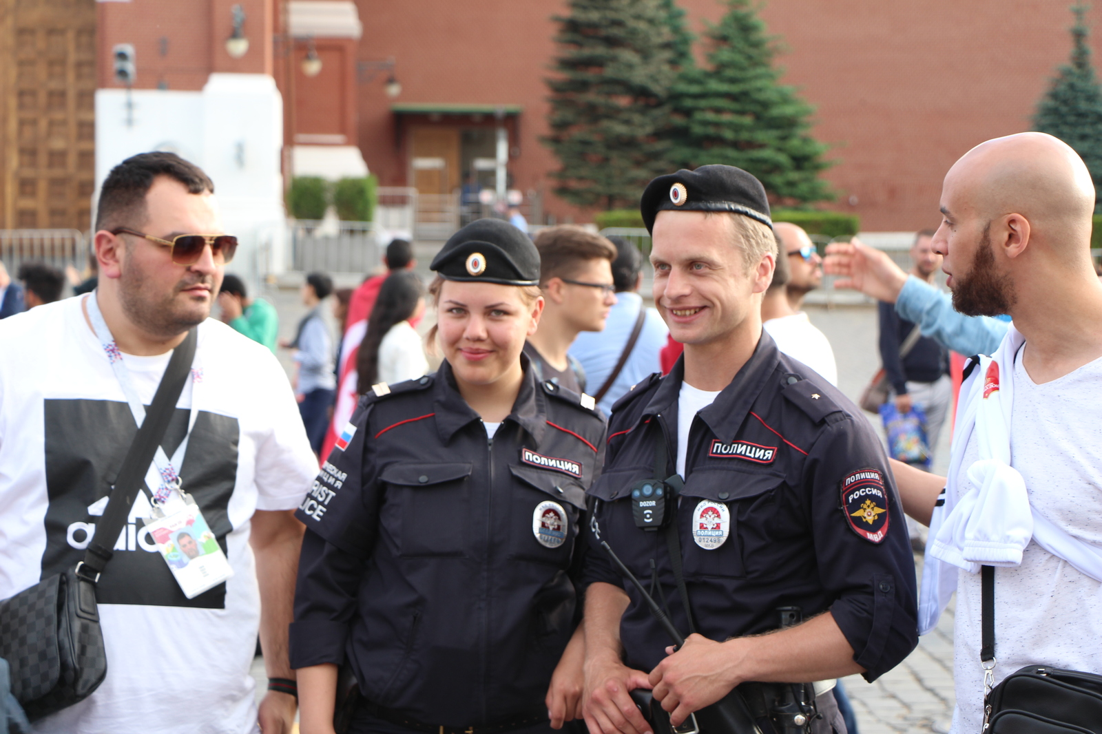 инспектор гибдд. гаишник с камерой. правительство москвы проект ментовки.