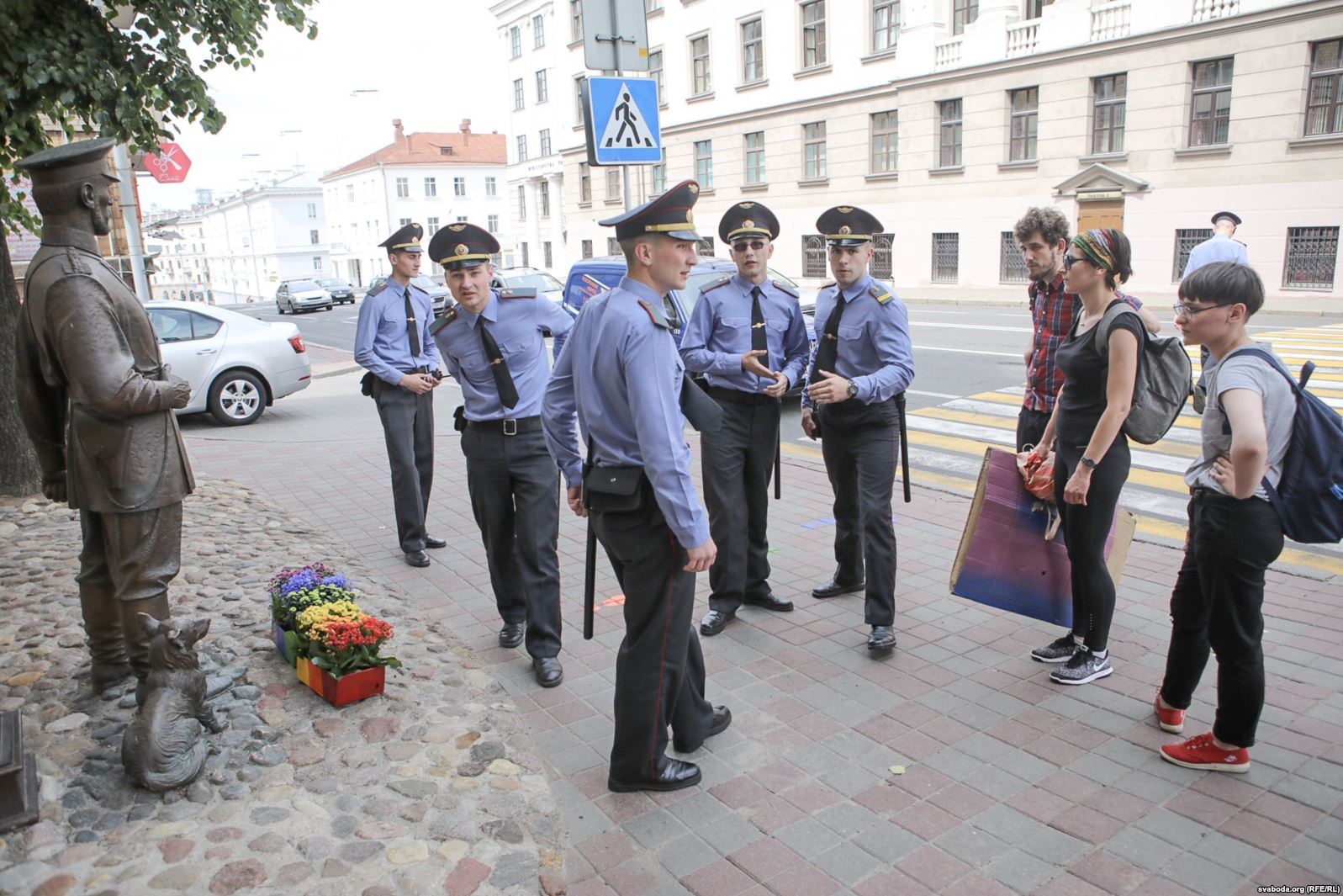 In Minsk, a cheerful flower bed was installed near the monument to the policeman - Minsk, LGBT, Stock, The photo, Longpost, Ministry of Internal Affairs, Monument