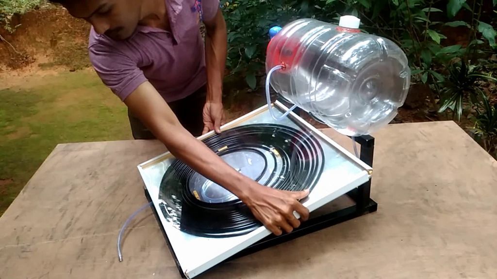 Горячая вода на даче: солнечная водогрейка своими руками | Пикабу