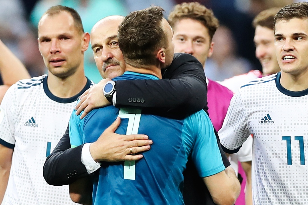 Strong photo - Football, A. A. Akinfeev, Stanislav Cherchesov, Russian team, World championship, Igor Akinfeev