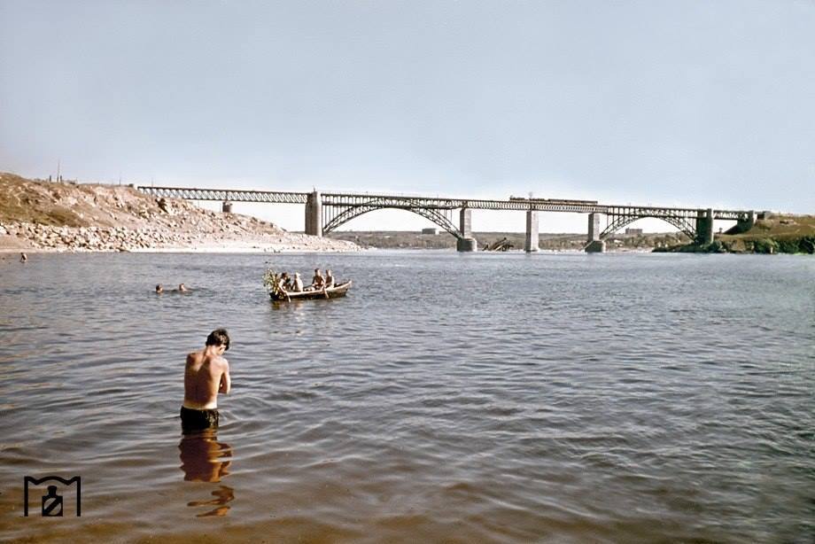 Opening of railway traffic across the restored Streletsky Bridge across the Dnieper in Zaporozhye. - Zaporizhzhia, Dnieper, Bridge, 1943, Longpost