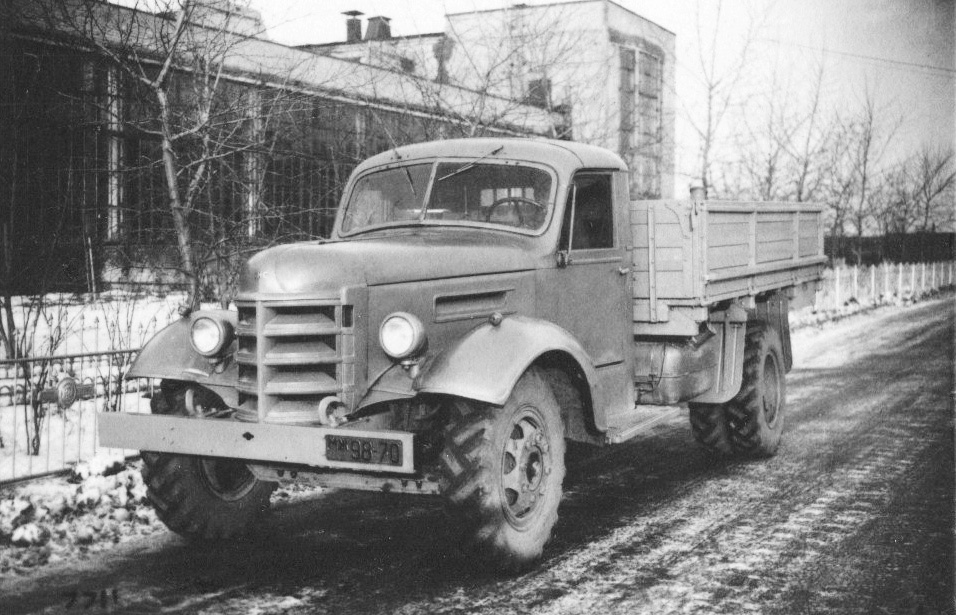 ZIS-150. The first medium-duty truck of the Moscow plant after World War II - , , Zis, Zil, Truck, Longpost