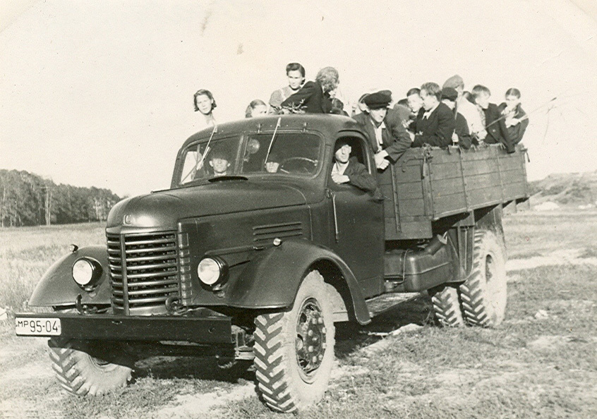 ZIS-150. The first medium-duty truck of the Moscow plant after World War II - , , Zis, Zil, Truck, Longpost