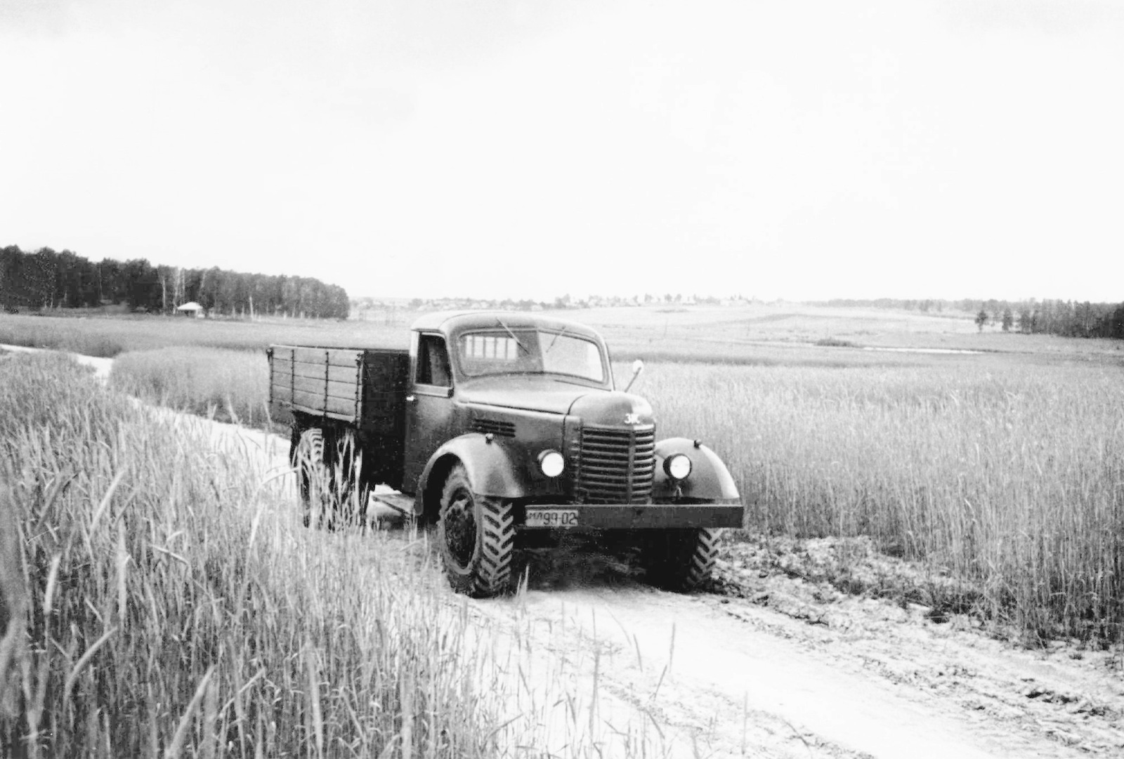 ZIS-150. The first medium-duty truck of the Moscow plant after World War II - , , Zis, Zil, Truck, Longpost