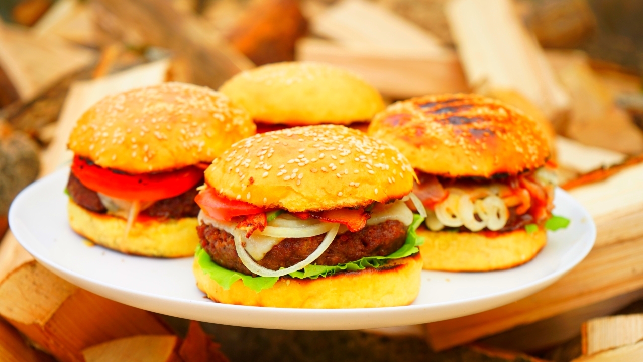 Burger on coals - My, Burger, Video, Hamburger, B-B-Q, Longpost