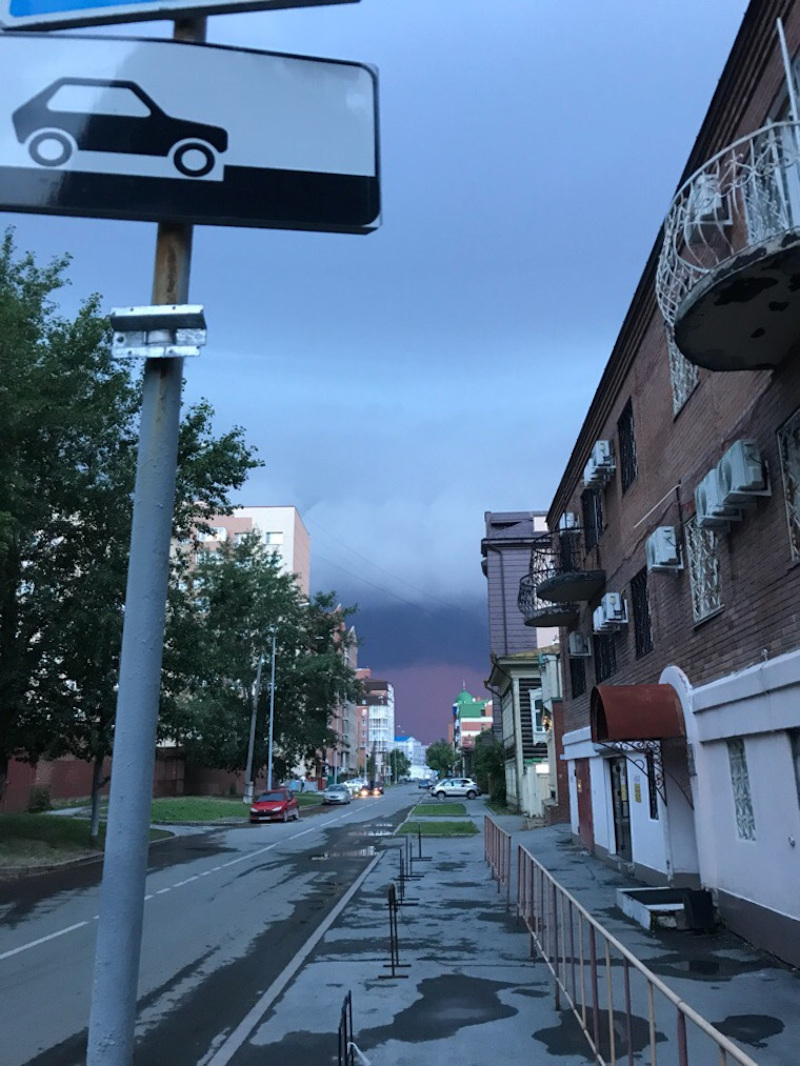 Is this a sign or...? - My, Russia, Flag, The Omen, Tyumen, Longpost