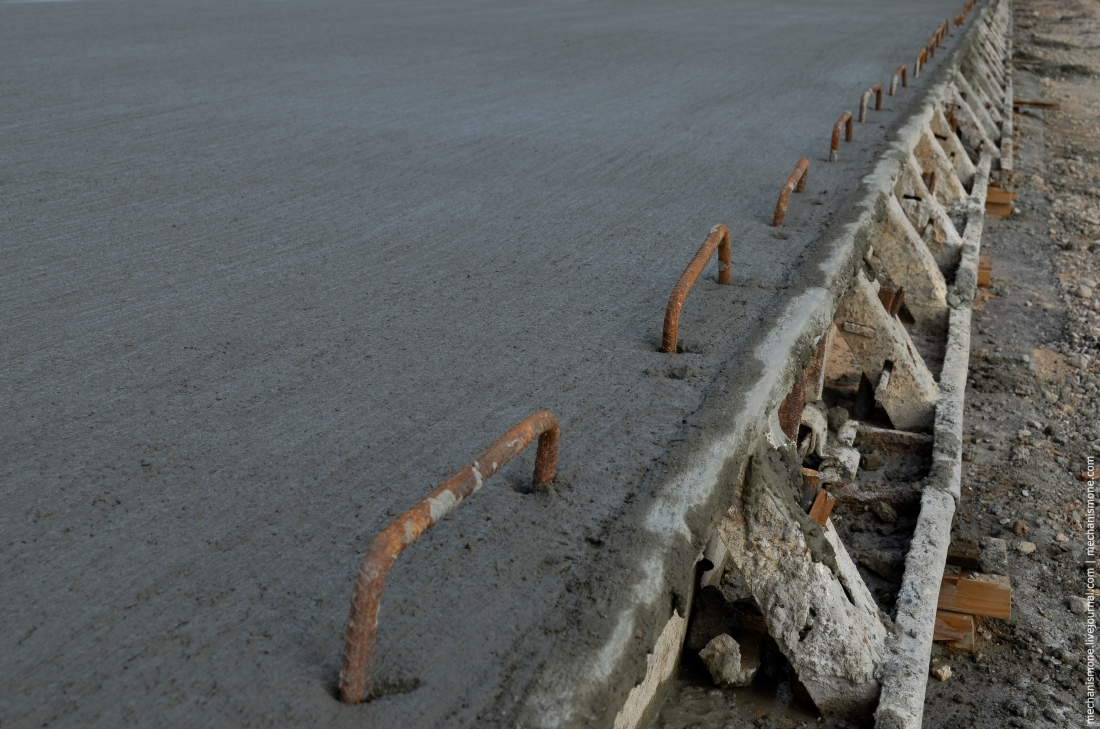 How a two-lane concrete road is laid in the USA. - Highway engineering, Road, USA, America, Longpost