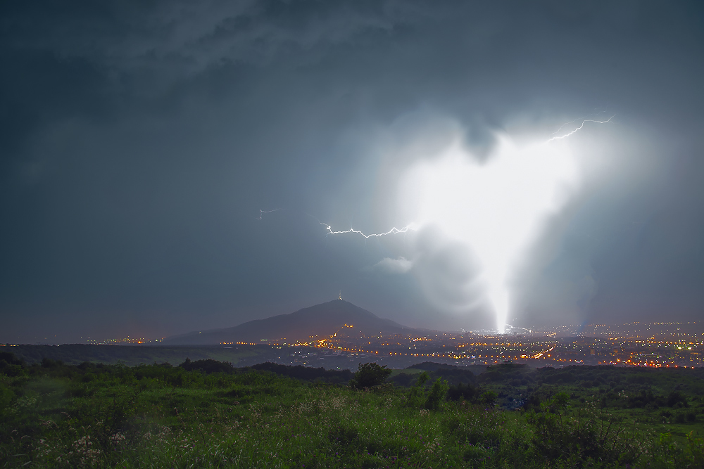 Thunderstorm heart - My, Thunderstorm, Lightning, Pyatigorsk, The photo, Nature