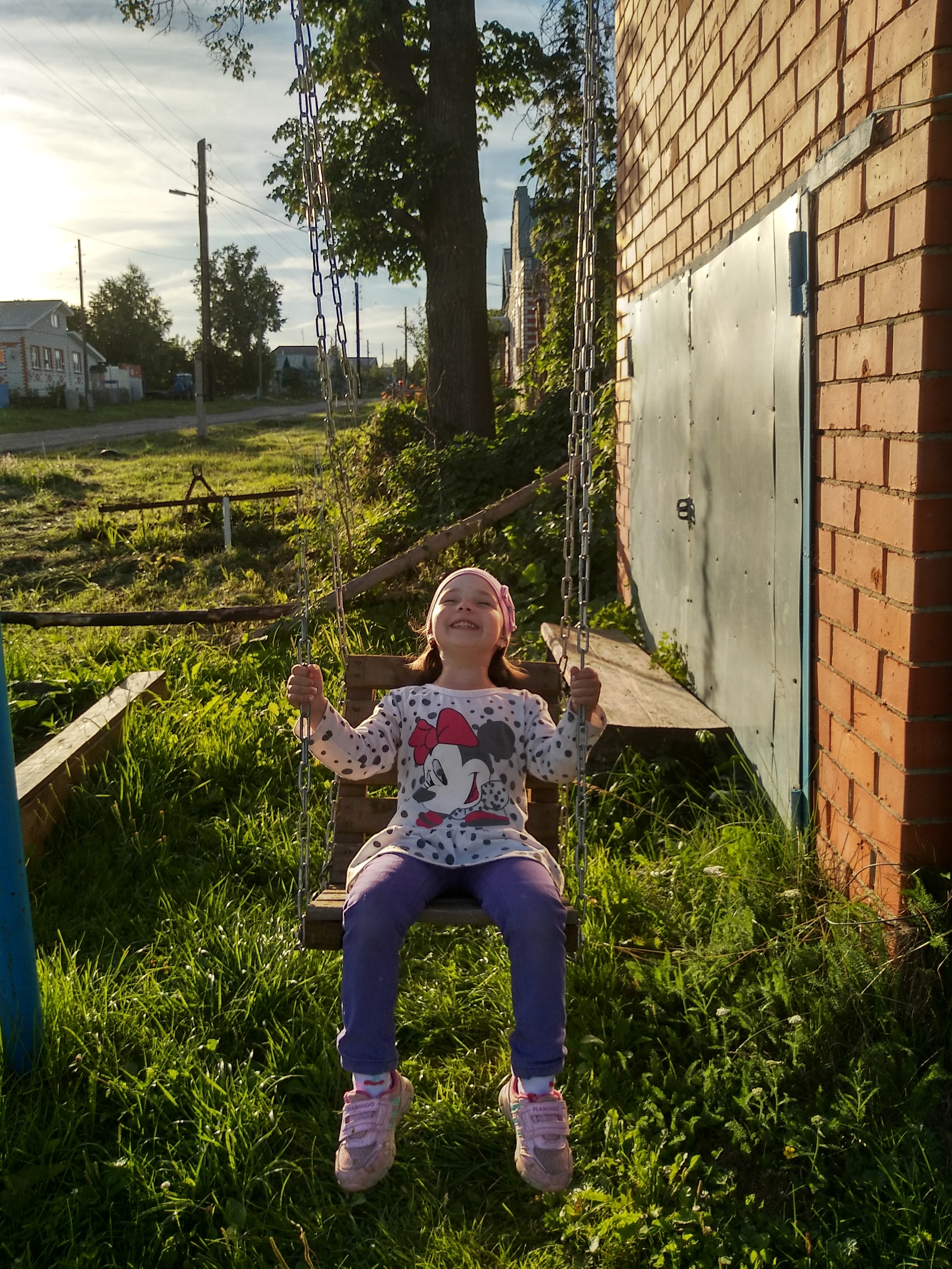 Genuine joy - My, Joy, Children, Xiaomi, The photo, Swing, Positive, Sister, Longpost, Sisters