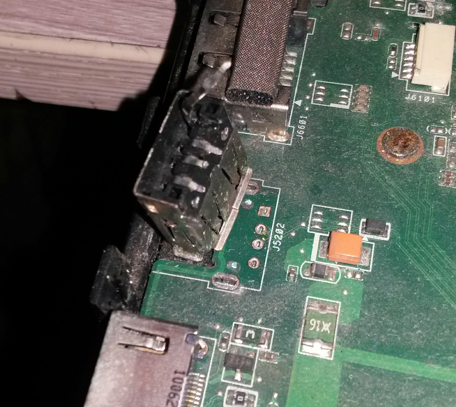 It does not burn in fire and does not sink in water. - My, My, Drowned, Laptop Repair, Longpost