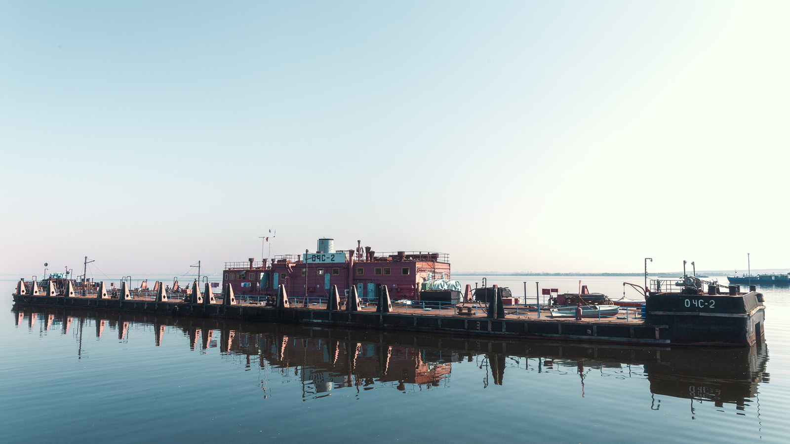 Morning on the Volga - My, Volga, Barge, Motor ship, Tatarstan, River, Calm, Longpost, Volga river