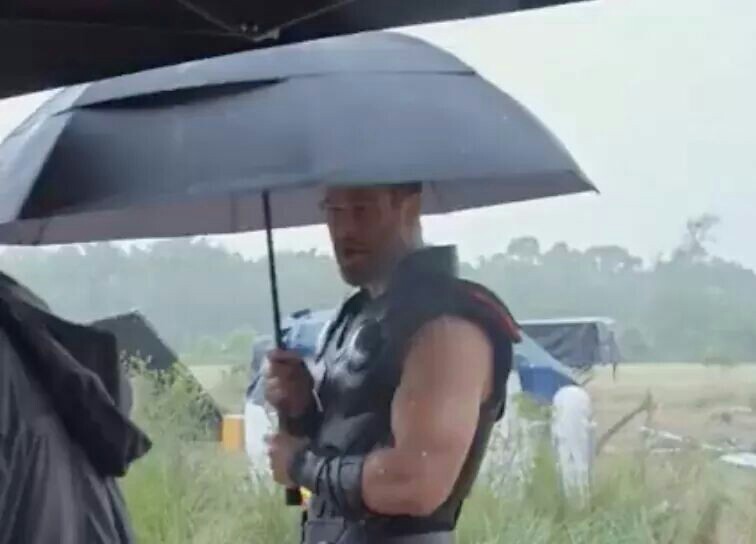 God of thunder... with an umbrella? - Thor, Robert Downey the Younger, Avengers, Robert Downey Jr.