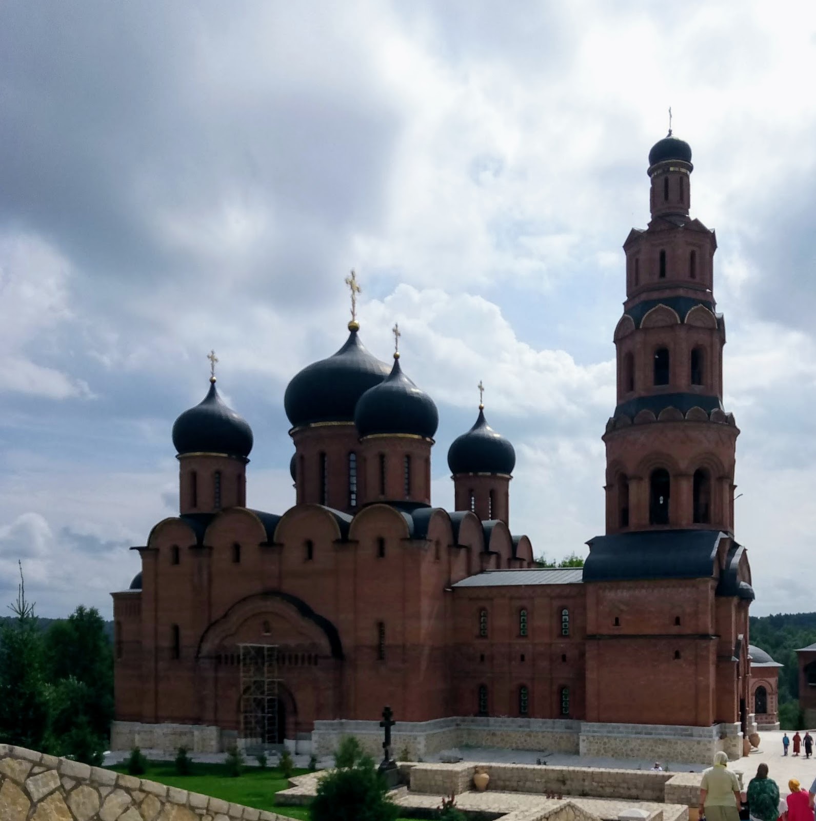 Павловка красные скалы и Успенский Свято-Георгиевский мужской монастырь «Святые  кустики» | Пикабу