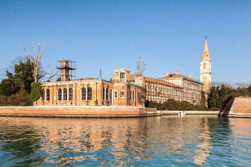 Poveglia - an ominous island of plague - Poveglia, Venice, Plague, Crazy house, Longpost