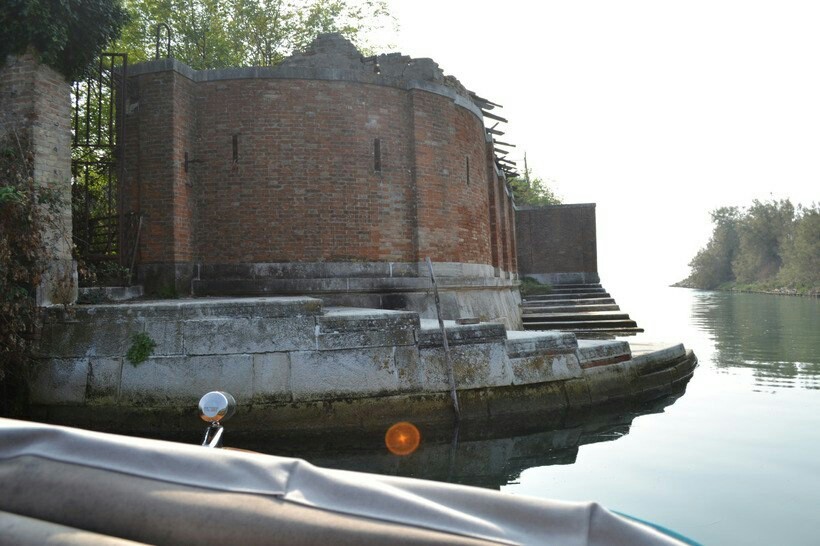 Poveglia - an ominous island of plague - Poveglia, Venice, Plague, Crazy house, Longpost