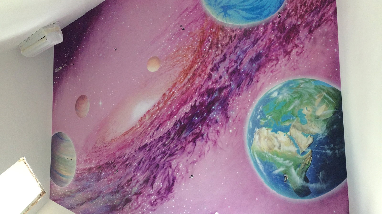 Space in the nursery. Aerography - My, Airbrushing, Wall painting, Artist, Video