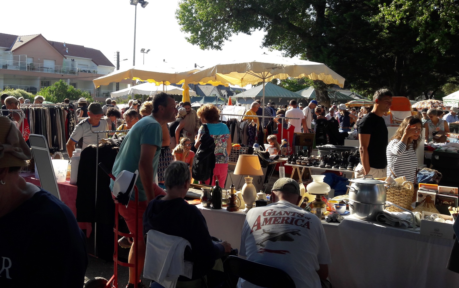 Flea market in the town of La-Baule-Escoublac. - My, , France, Longpost, Flea market