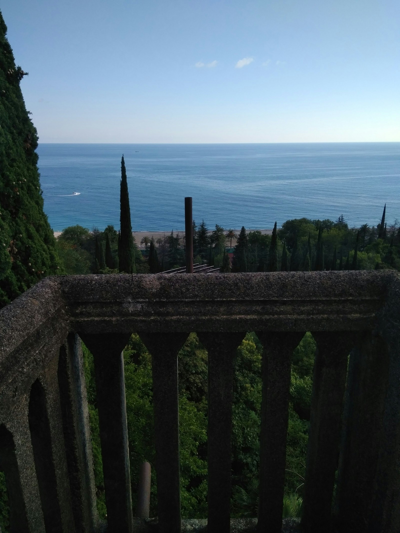 View from the castle of Prince Oldenburg, Abkhazia - My, Abkhazia, Vacation, Sea, View, Lock, The photo