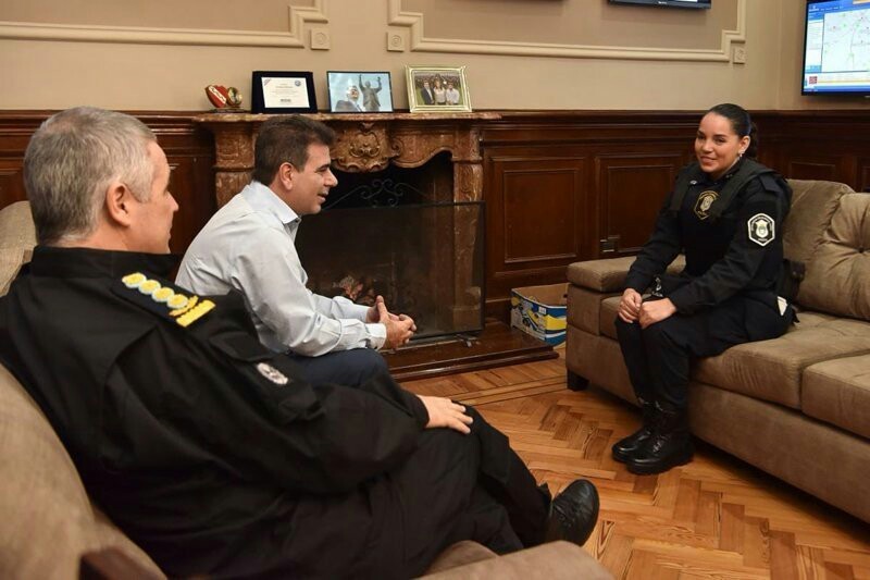 A police officer had to breastfeed a child abandoned by doctors. - Children, Police, Mum, Interesting, Doctors, Kindness, Girls, news, Longpost