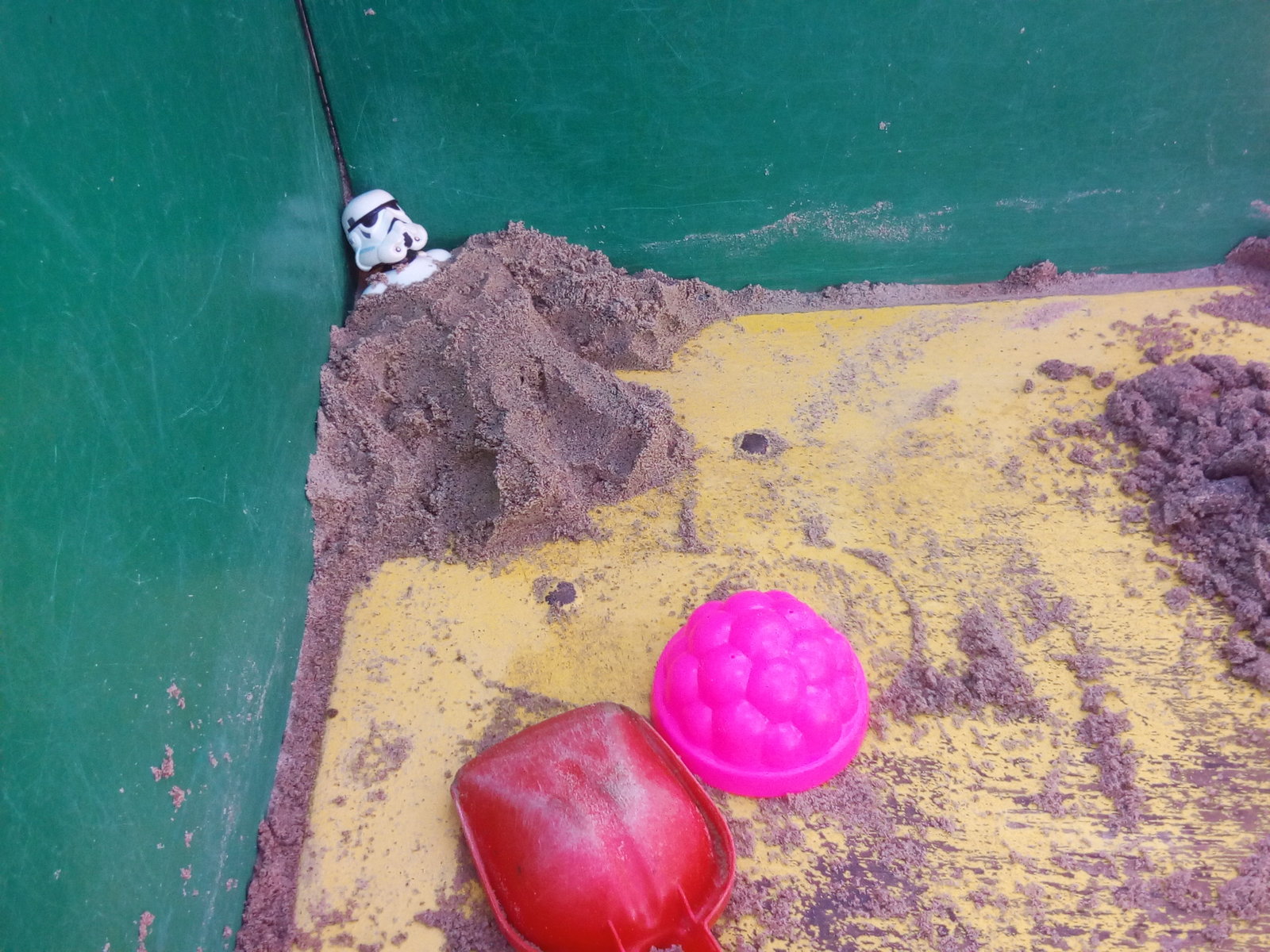 Sudden stormtrooper in the sandbox - My, Sandbox, Suddenly, Star Wars stormtrooper, Injection, Sand, Toys