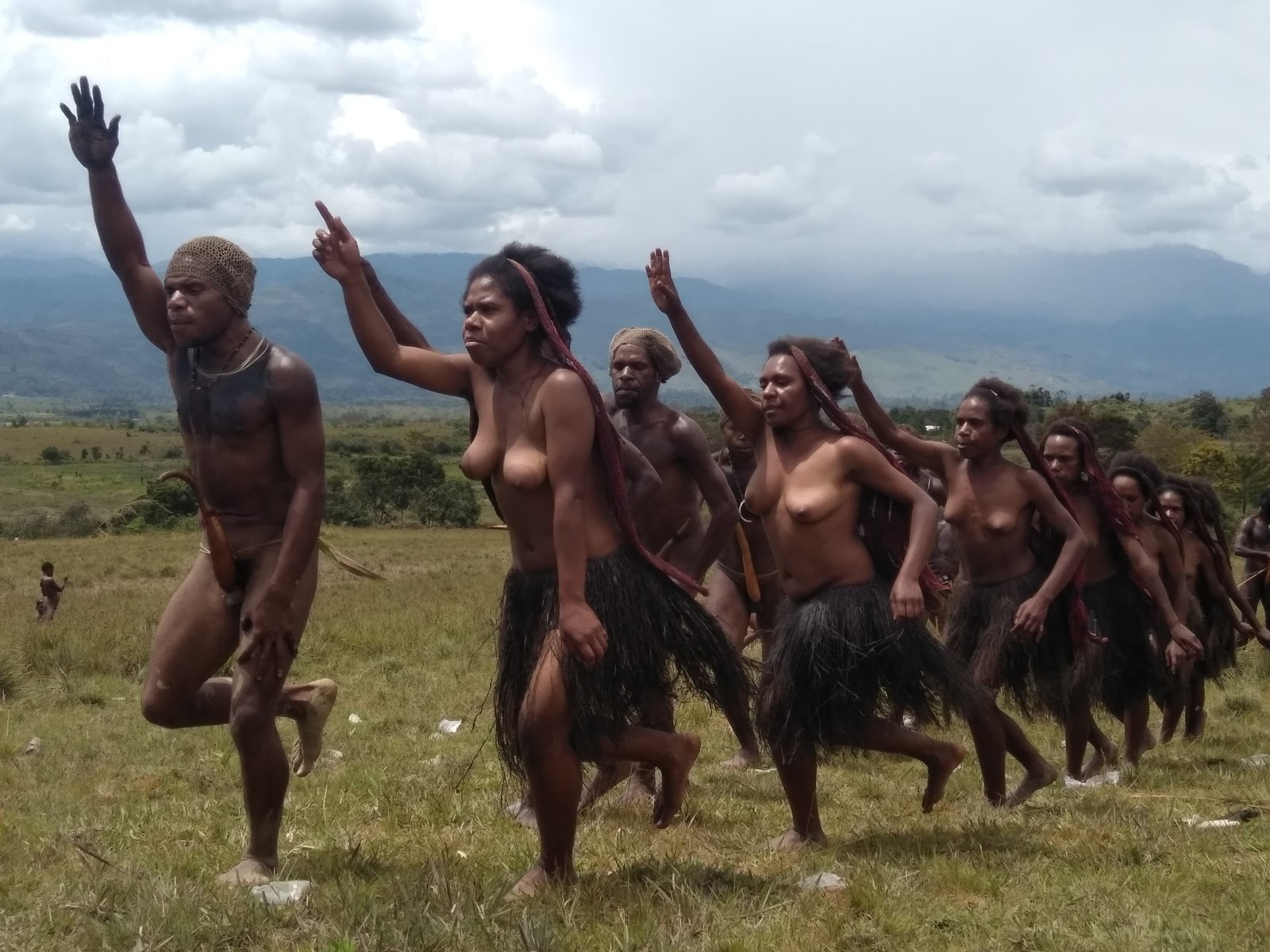 On a visit to the Papuans. Baliem Festival. - NSFW, My, Papuans, Papua New Guinea, Travels, Traveling in Asia, Longpost, The festival, 