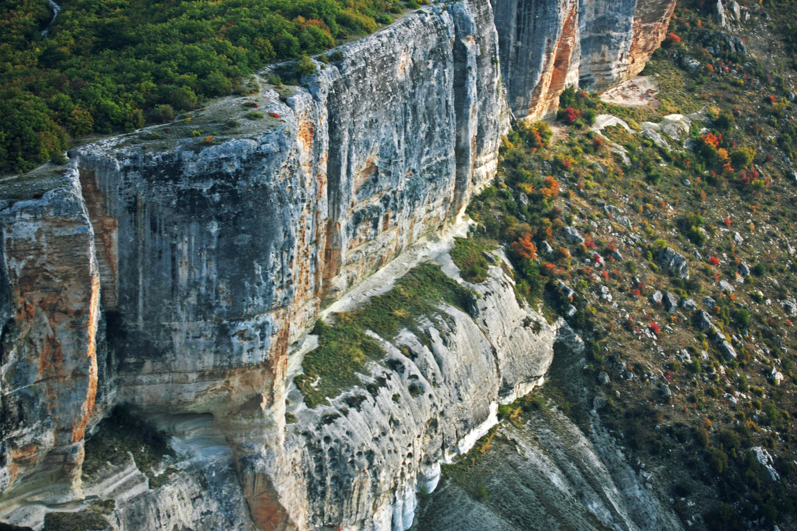 Flying over the Crimean mountains. - My, Crimea, Bakhchisarai, The photo, Height, Flight, The mountains, Morning, Tepe Kermen, Longpost