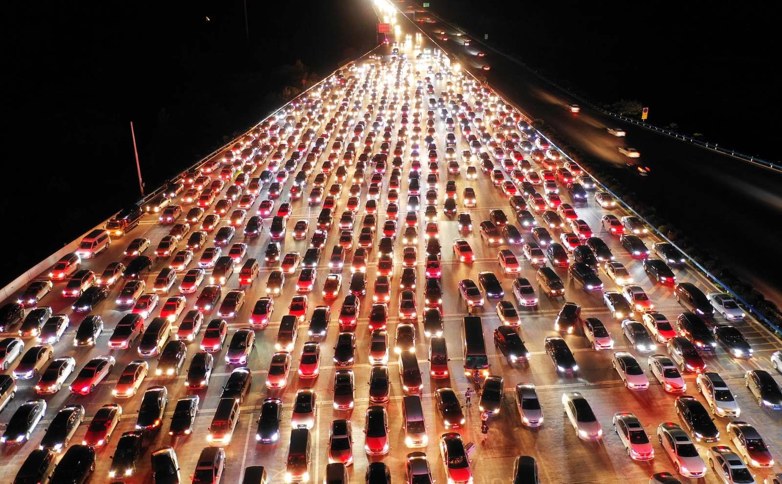 Cork in Chinese - China, Traffic jams, Track, 