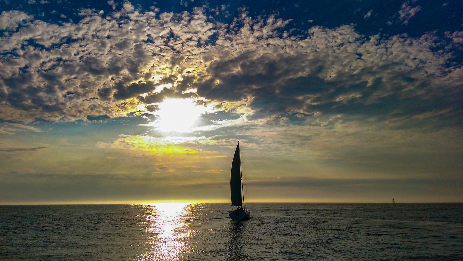 Whatever you call your boat, that's how it will sail. - My, Life in the USA, Living abroad, , Lake Michigan, Video, Longpost