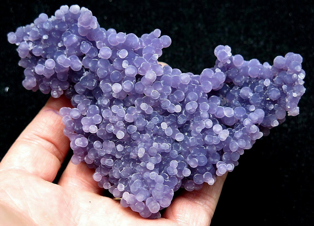 Amazing chalcedony (grape agate) from Sulawesi Barat Province, Sulawesi, Indonesia. - beauty, A rock, Nature, beauty of nature, The photo, Interesting, Agate, Minerals