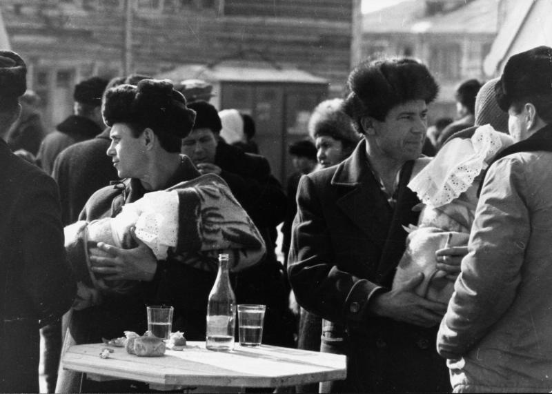 “I wish everything!”: drunkards and culturally drinking citizens of the USSR in alcoholic photo chronicle - the USSR, Union, Alcohol, Beer, Vodka, Retro, Longpost