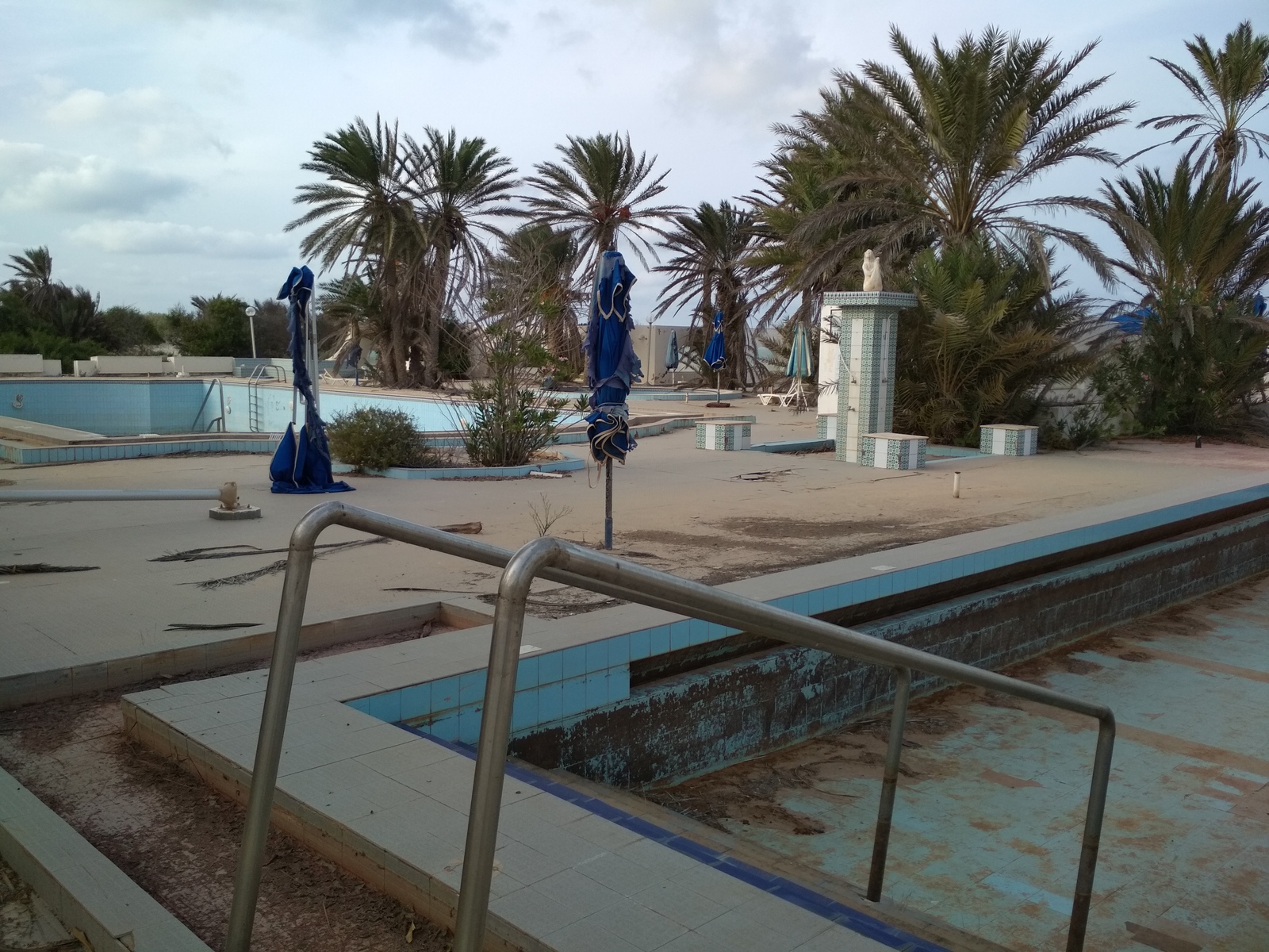 Abandoned hotel. - My, Tunisia, Abandoned, Longpost