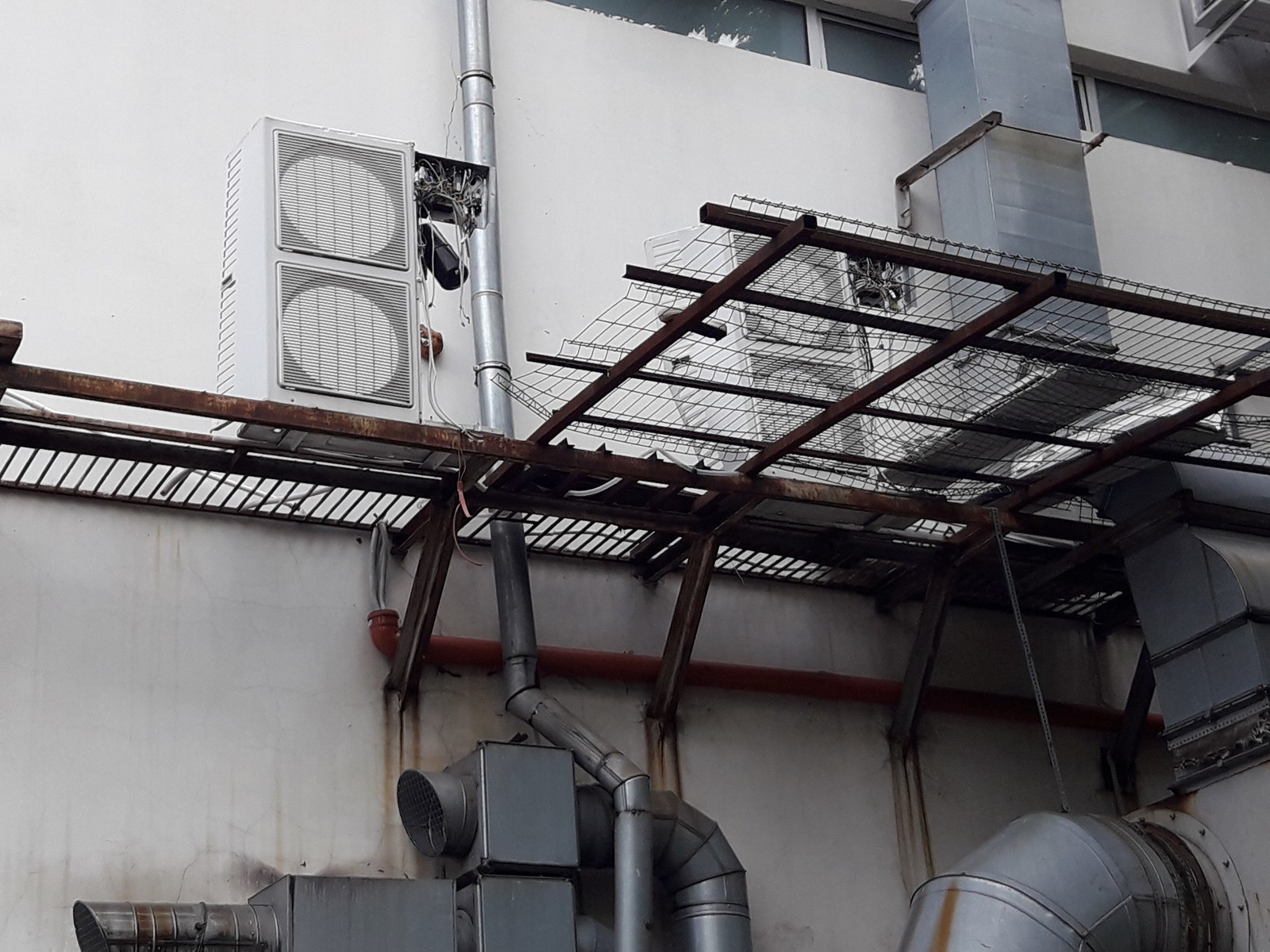 Protection of air conditioner units - My, Signaling, Air conditioner, Security