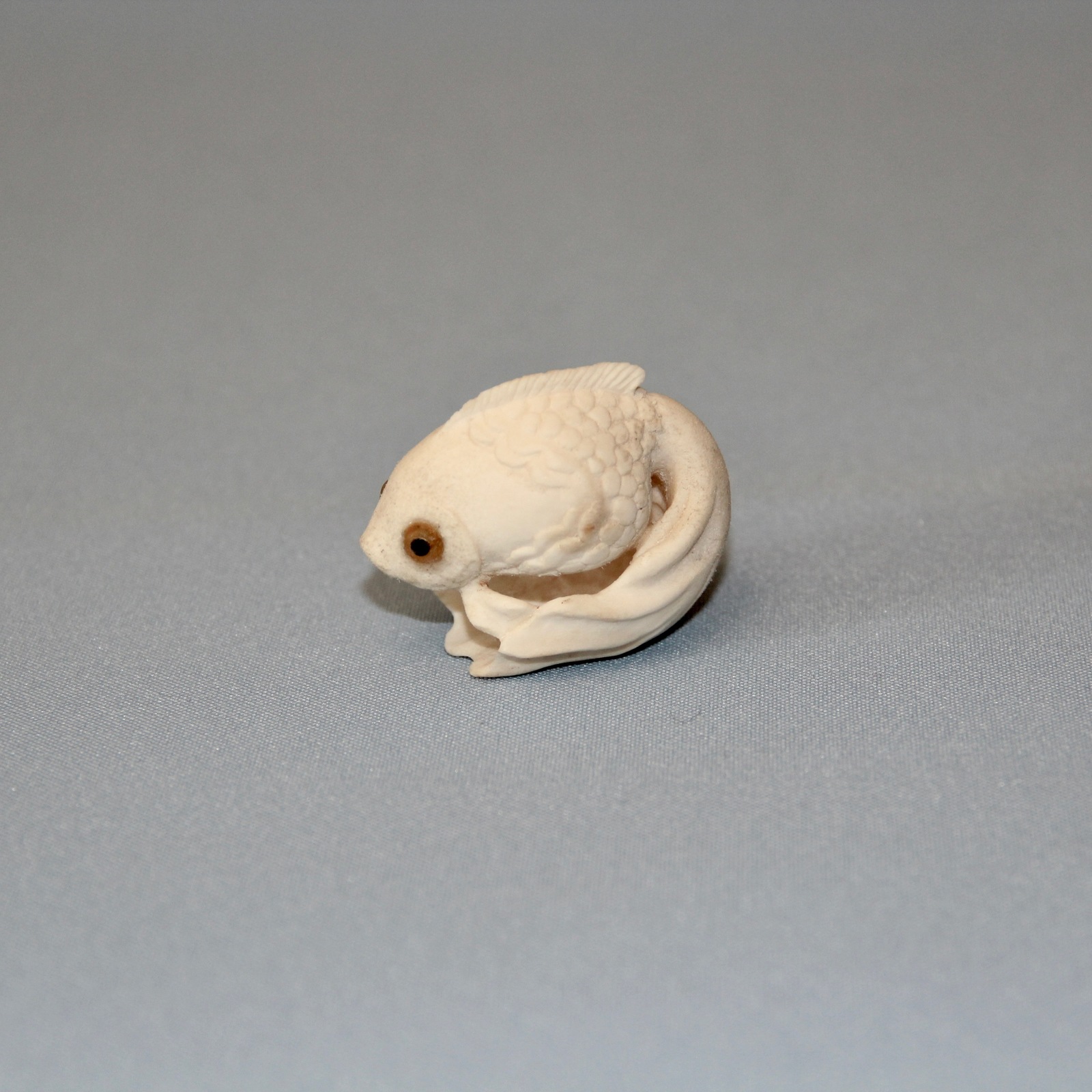 Netsuke #18 Veil goldfish - My, Netsuke, Thread, Miniature, Needlework without process, Longpost