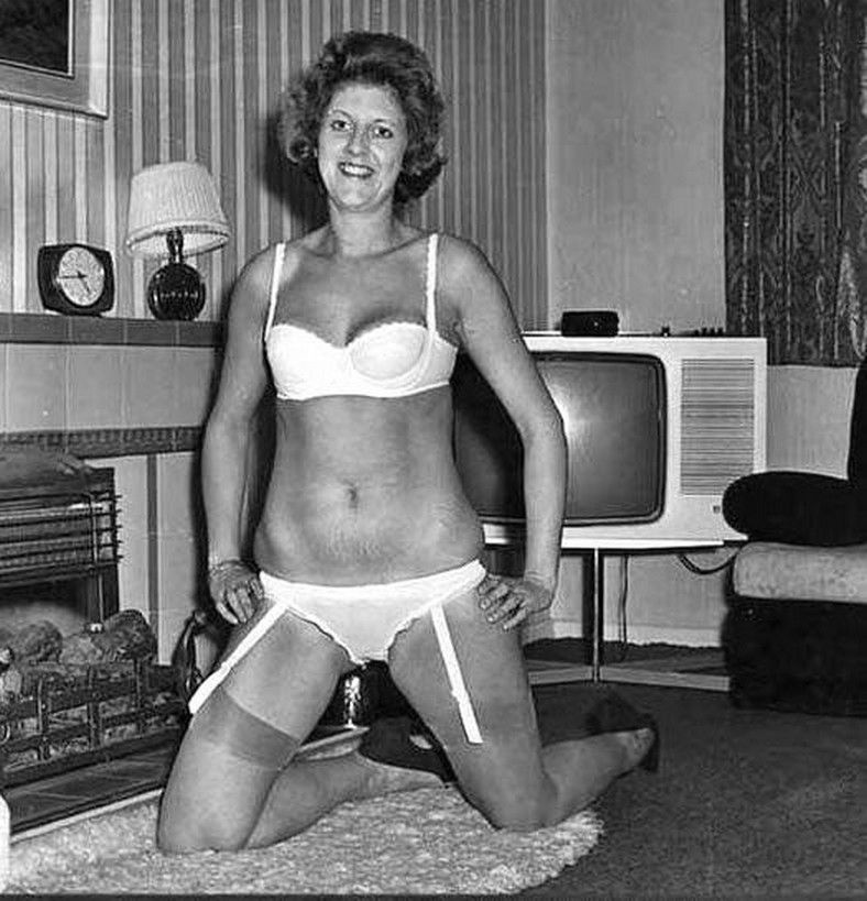 Old TVs - NSFW, , Монитор, TV set, Boobs, Old photo, Black and white photo, Oldfags, Longpost