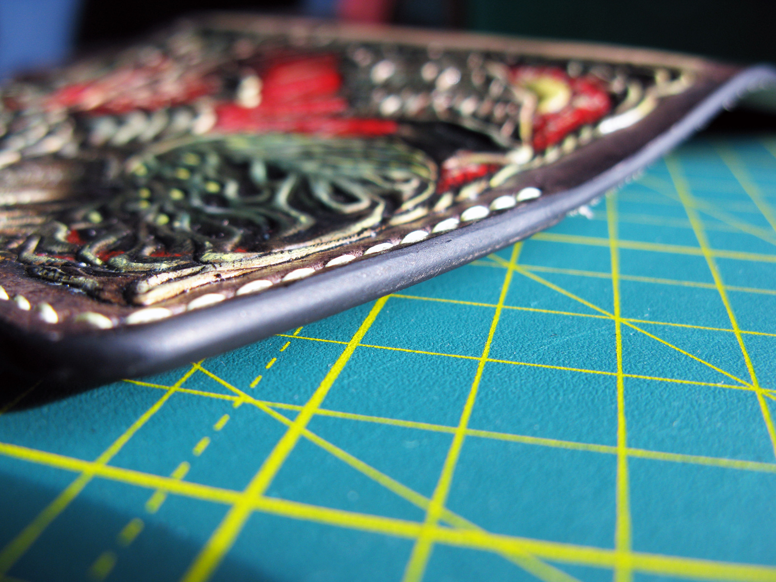 Passport cover. Painting and assembly. - My, Leather, Paints, Assembly, Tutorial, Cthulhu, Cover, Longpost