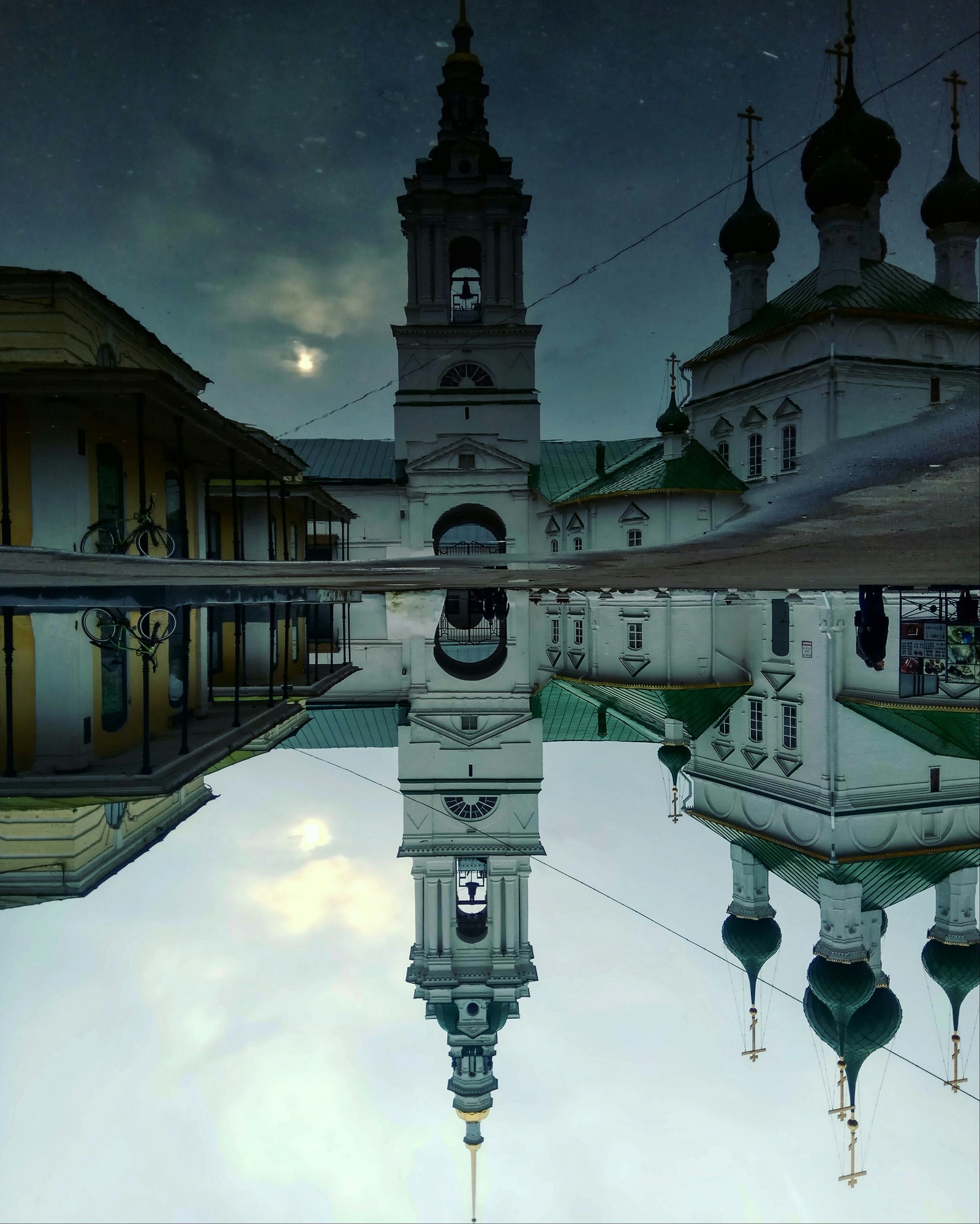 Through the looking glass - My, Kostroma, The photo, Reflection