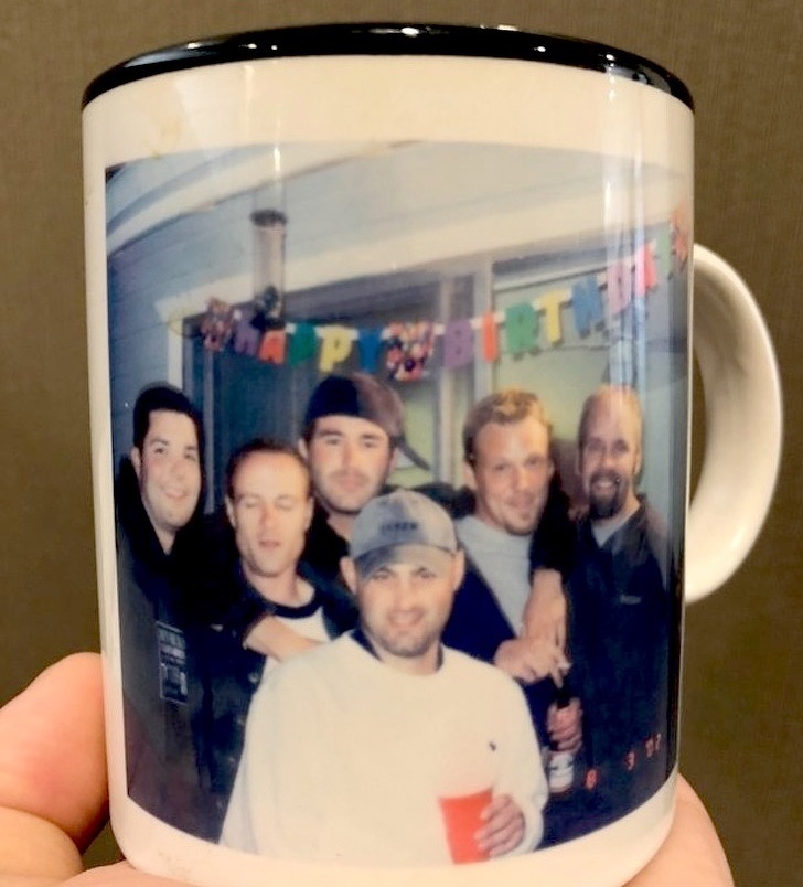 My favorite mug. I bought it second-hand and have no idea who all these people are - Кружки, Reddit