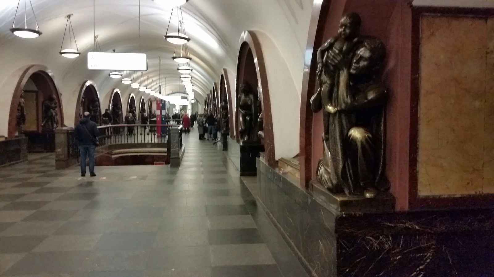 Sculptures in the subway Revolution Square: a dog of luck and stolen gears - My, Moscow, Metro, Revolution Square, Longpost