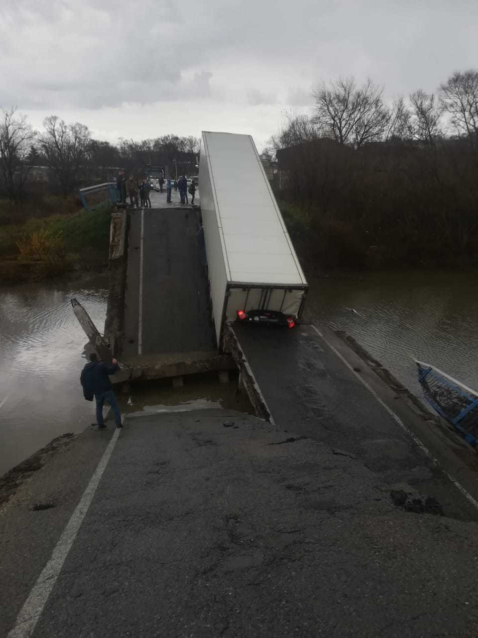 Bridgefall in Primorsky Krai. - Vladivostok, Primorsky Krai, , Osinovka, Bridge, Incident, Video, Longpost