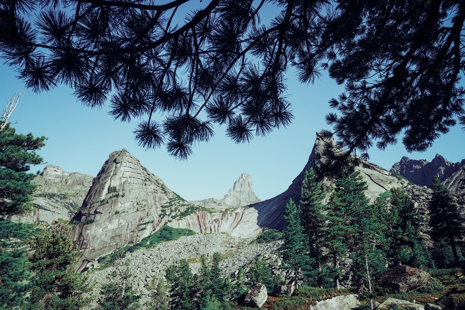 N a t u r e p a r a d i s e, surrounded by mountains and lakes - My, Ergaki, , Parabola, Parabola Rock, Siberia, , , Summer, Longpost