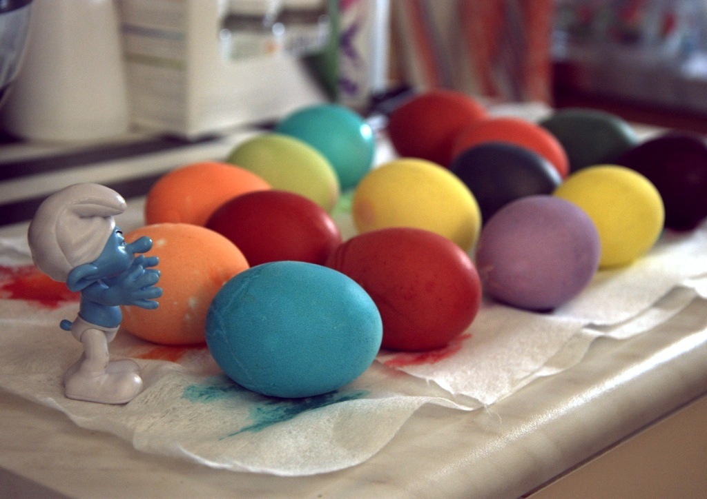 Smurf and EASTER. - My, The smurfs, Easter eggs, Photographer, Macro photography, Easter eggs, Longpost