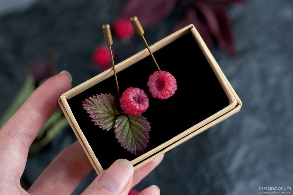 Raspberry from polymer clay; - My, Raspberries, Brooch, Handmade, Berries, Polymer clay, Needlework without process, Ksssandorium, Longpost