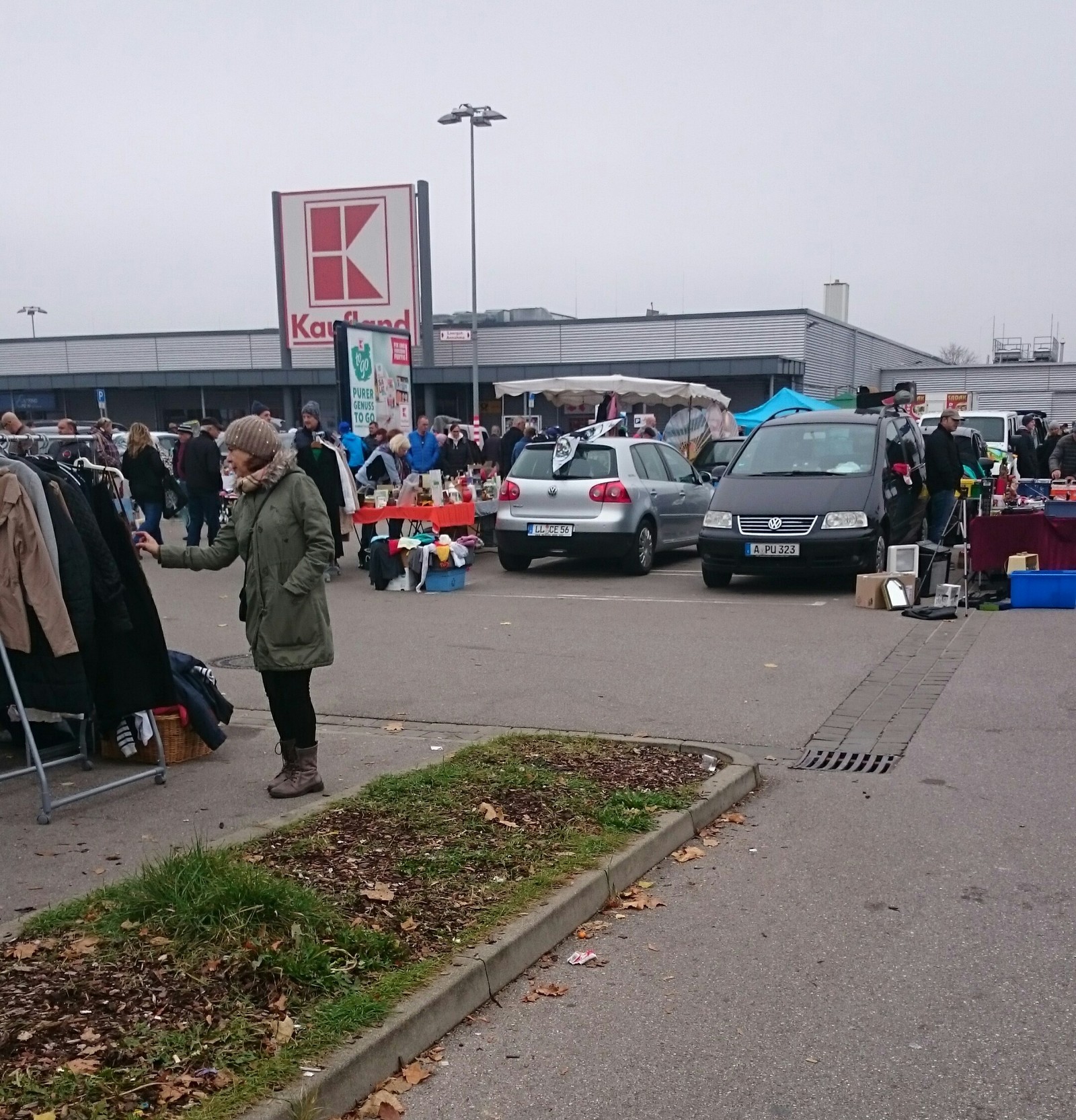 Flea market in German or Flohmarkt. - My, Flea market, Germany, And how are they, Rarity, Bazaar, Flohmarkt, Longpost, Swap meet