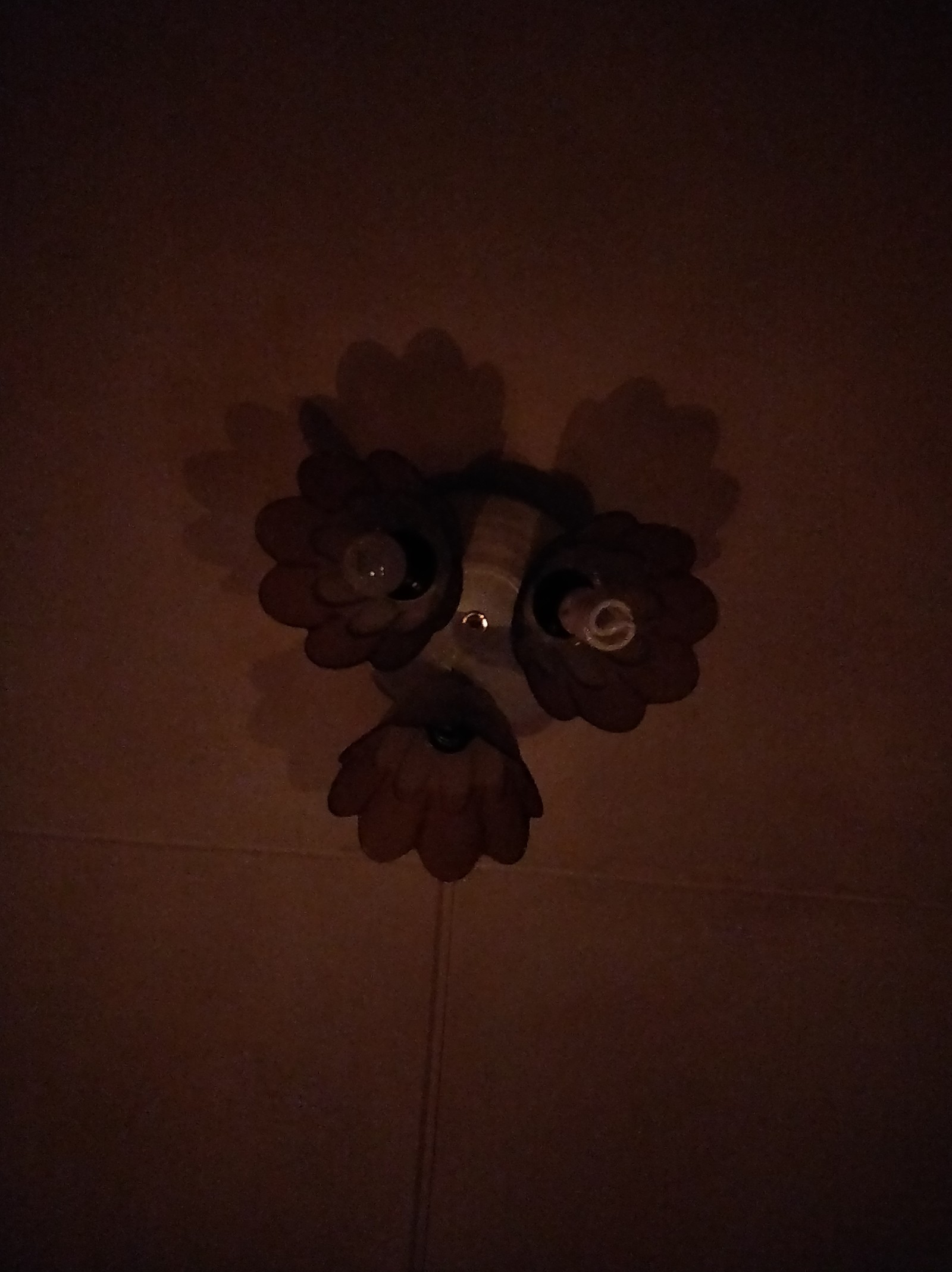 creepy chandelier - My, Chandelier, Kripota, Night