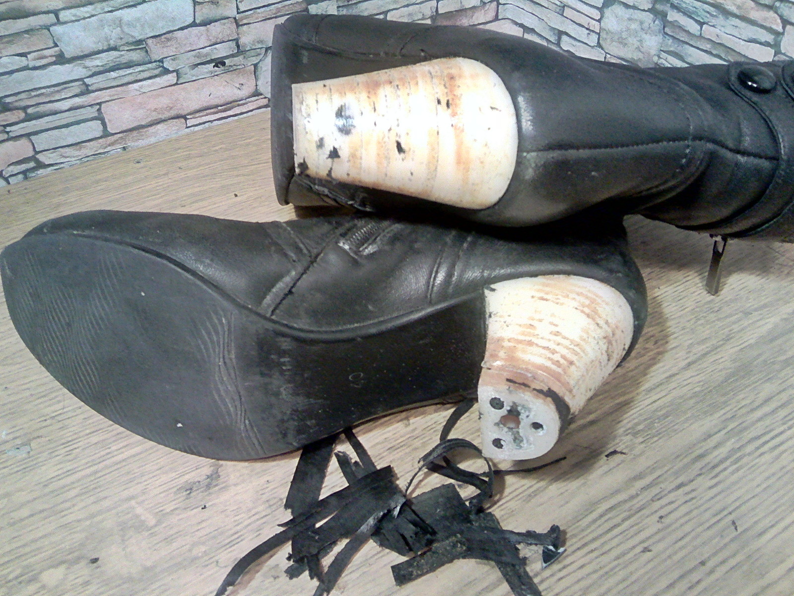 Heel painting. - My, Shoe repair, Painting, Heels, Tight-fitting, Work, The photo, Longpost