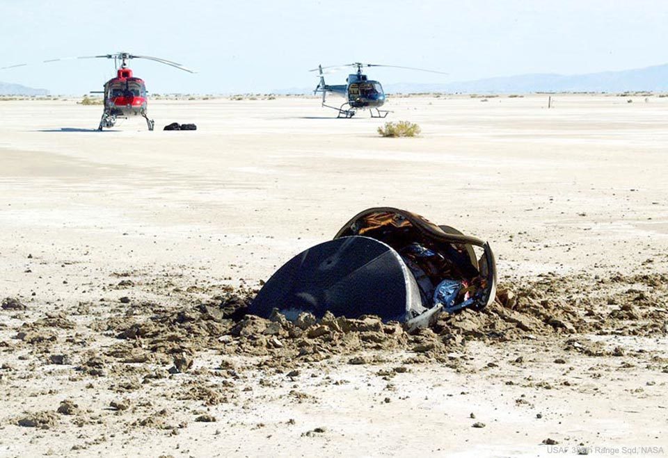 NASA releases photo of 'crashed flying saucer' in desert - NASA, UFO, Humor, Joke