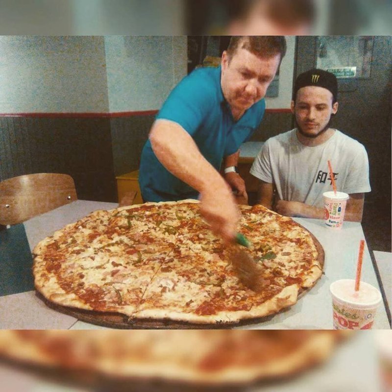 In a pizzeria in Dublin you can eat pizza for free and earn money - Pizza, Challenge, Challenge accepted, Longpost