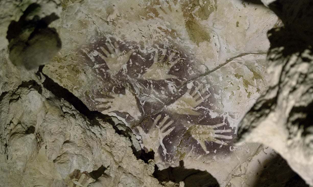 40,000-year-old rock paintings found in Indonesia - Find, Drawing, Archeology